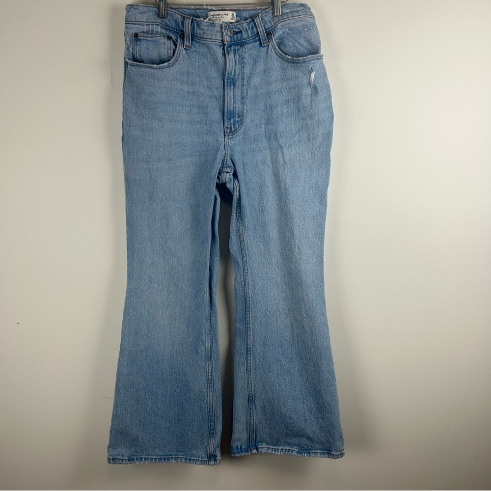 Abercrombie & Fitch “The Vintage Flare” High-Rise Flare Jeans sz 30/10 70’s Vibe